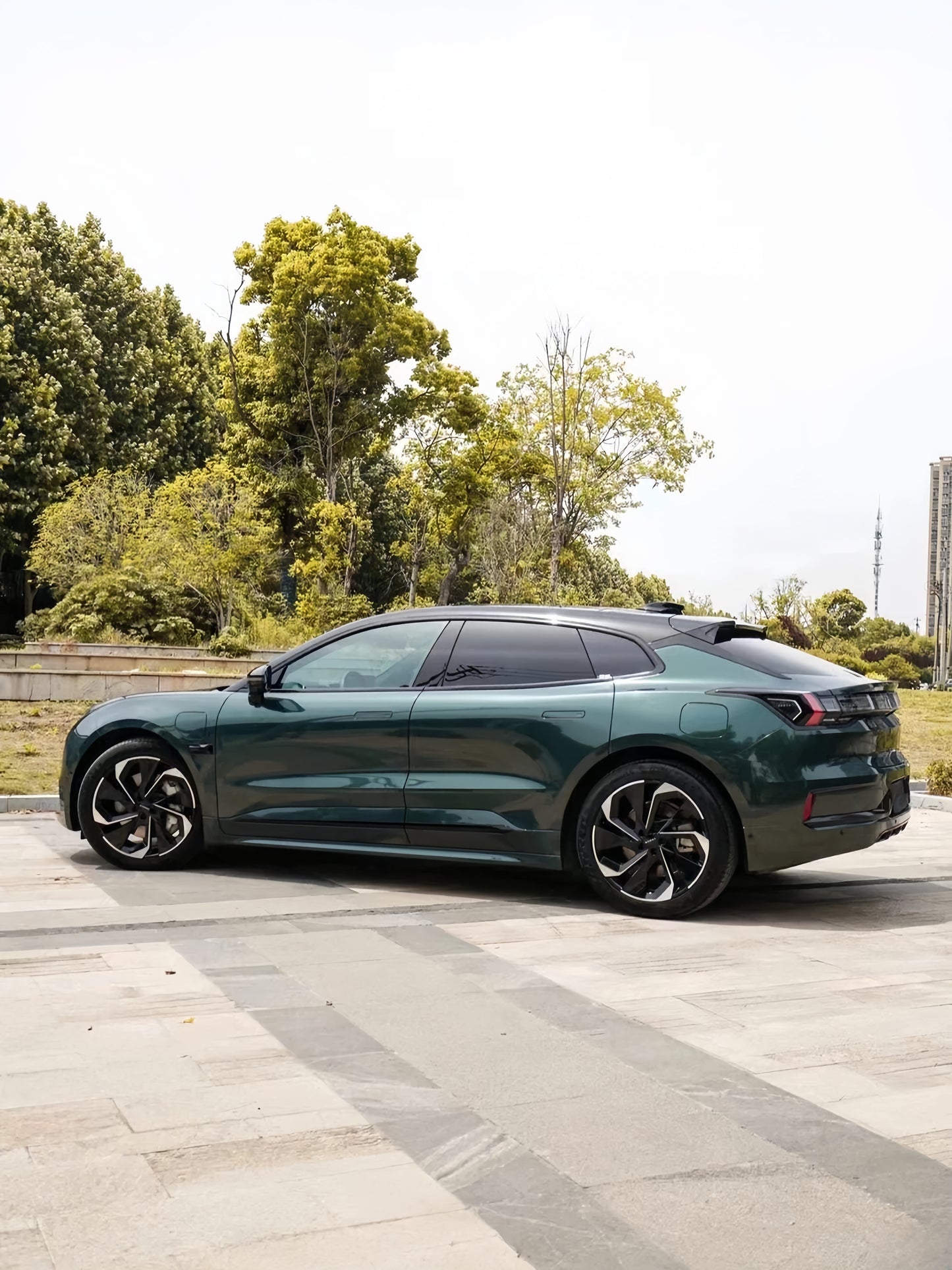 Anole Glossy Metallic Gotland Green Car Vinyl Wrap