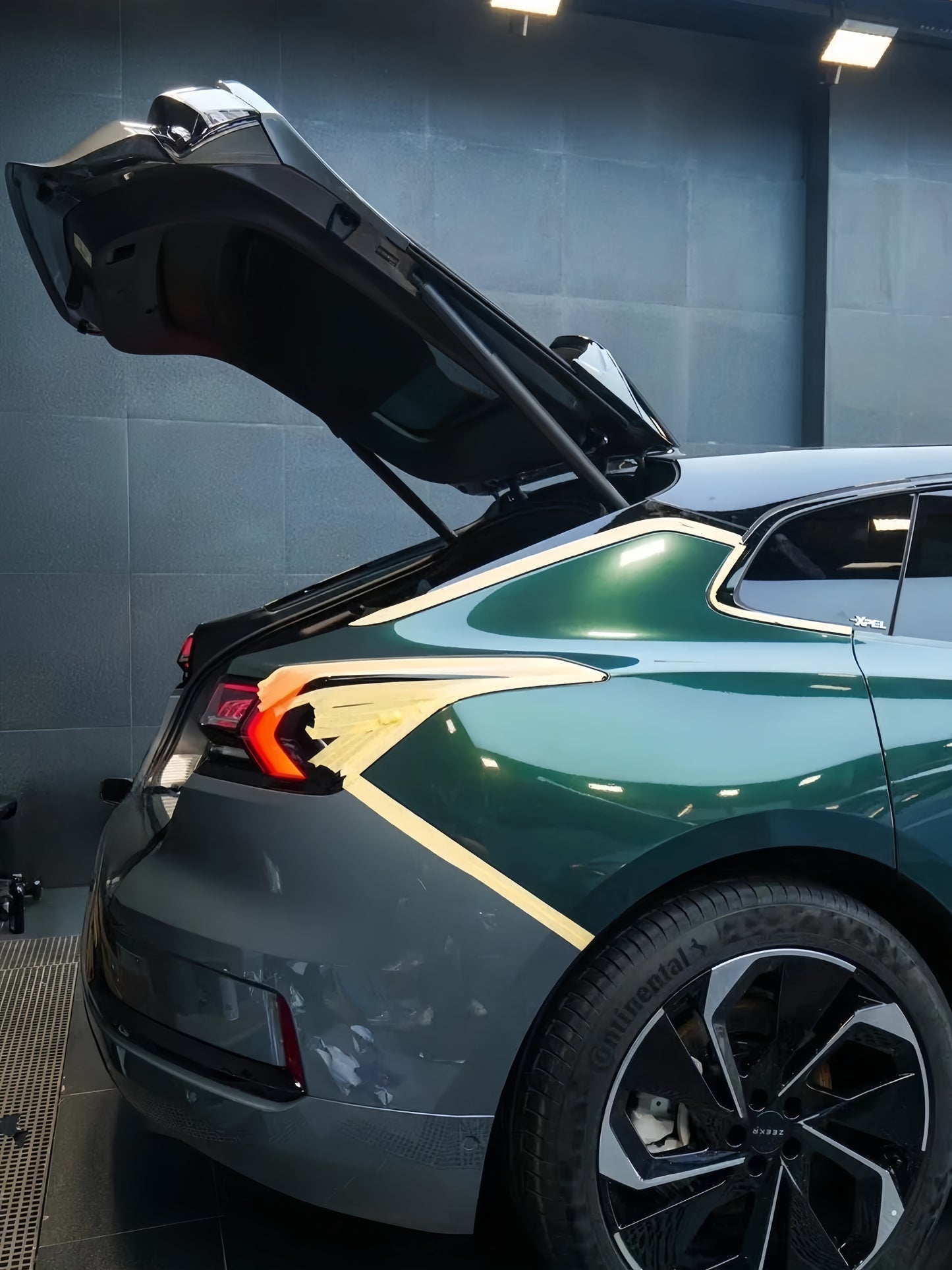 Anole Glossy Metallic Gotland Green Car Vinyl Wrap