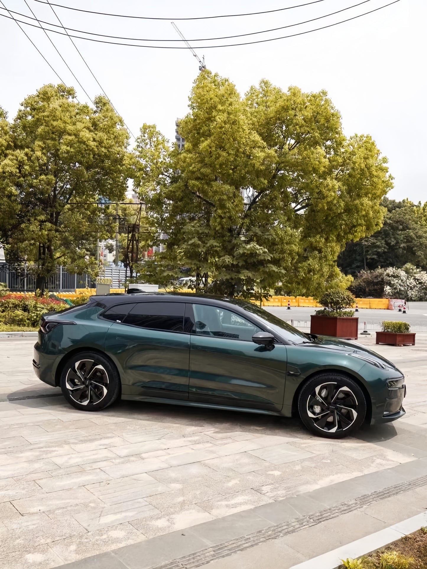 Anole Glossy Metallic Gotland Green Car Vinyl Wrap
