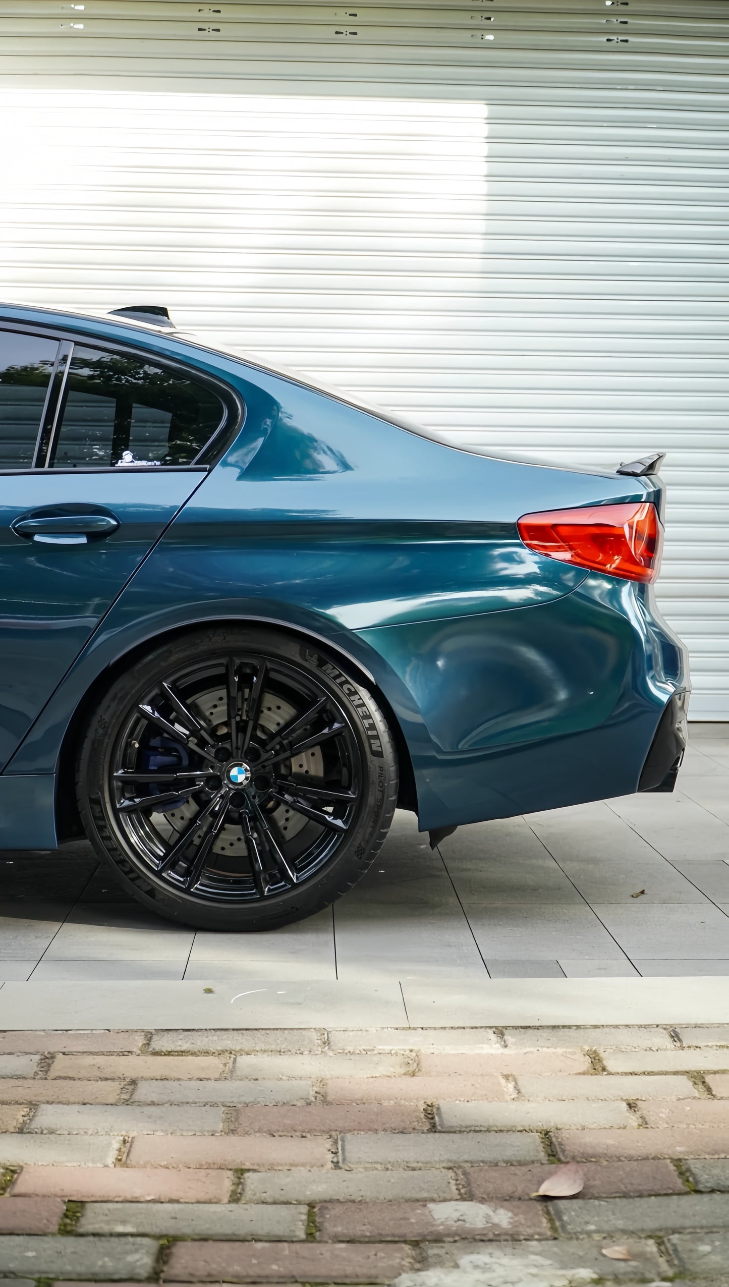 Anole Glossy Metallic Avalon Green Car Vinyl Wrap