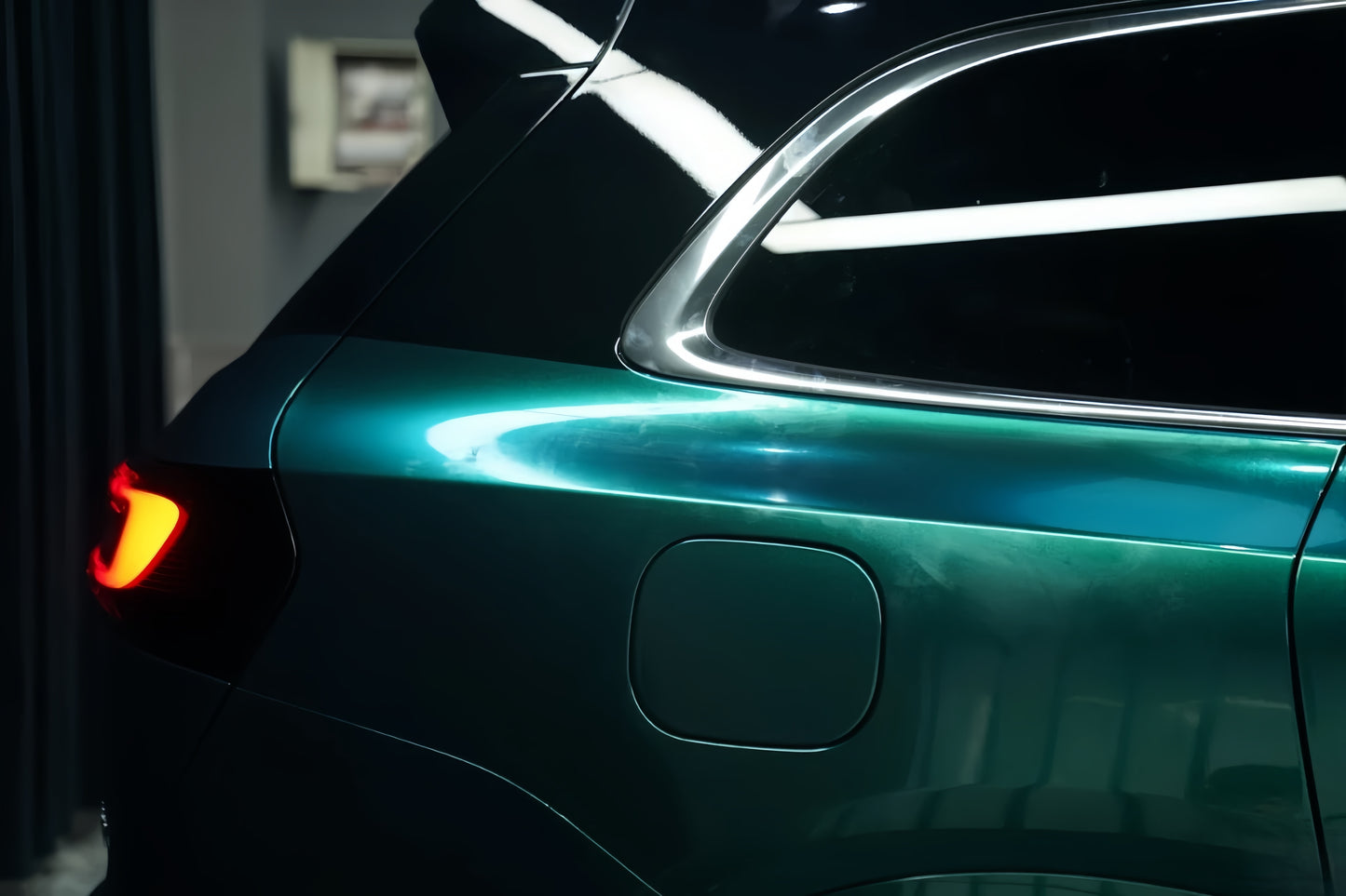 Anole Glossy Metallic Royal Green Vinyl Wrap