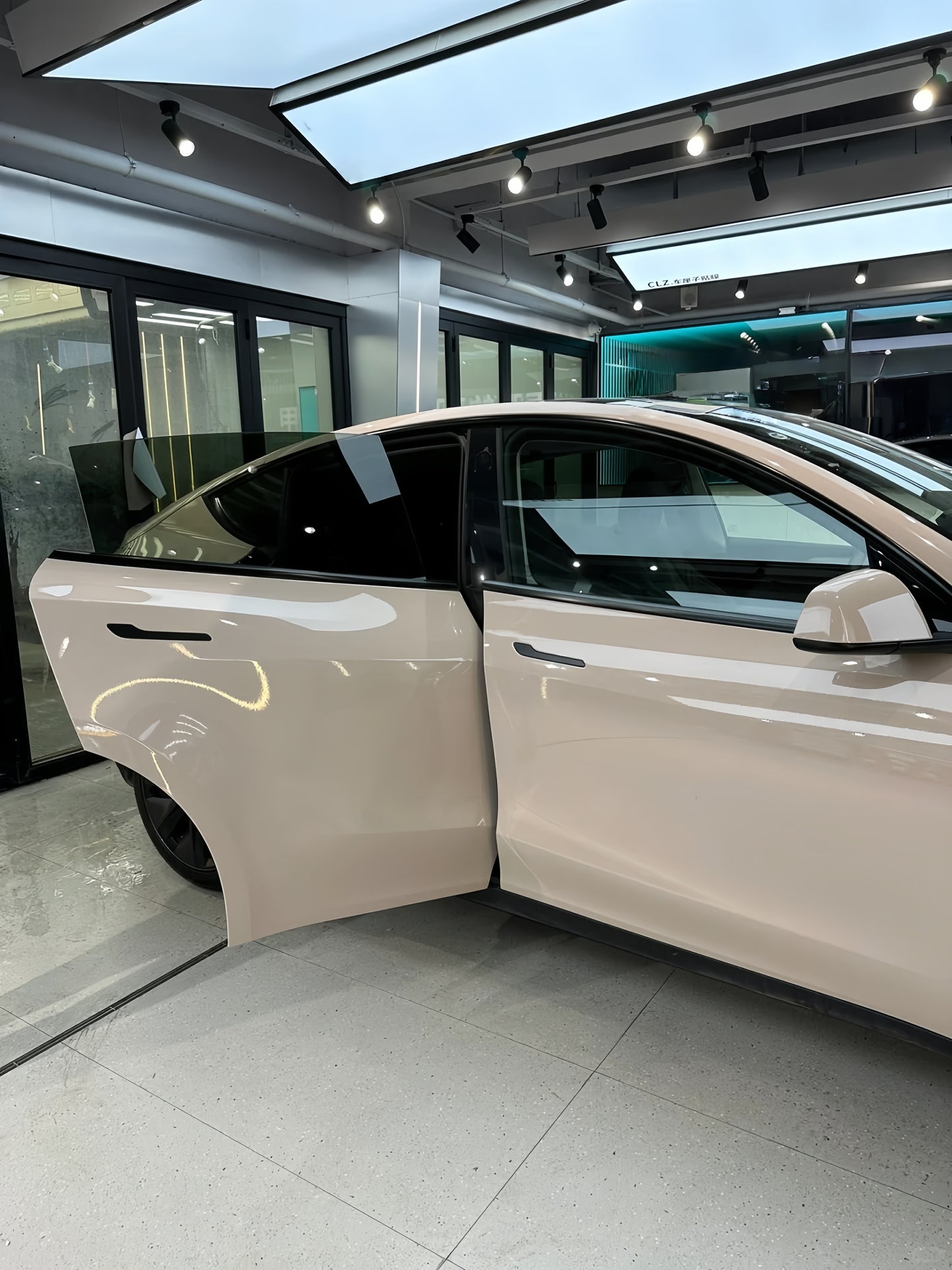 Anole High Glossy Pink Gray Car Vinyl Wrap