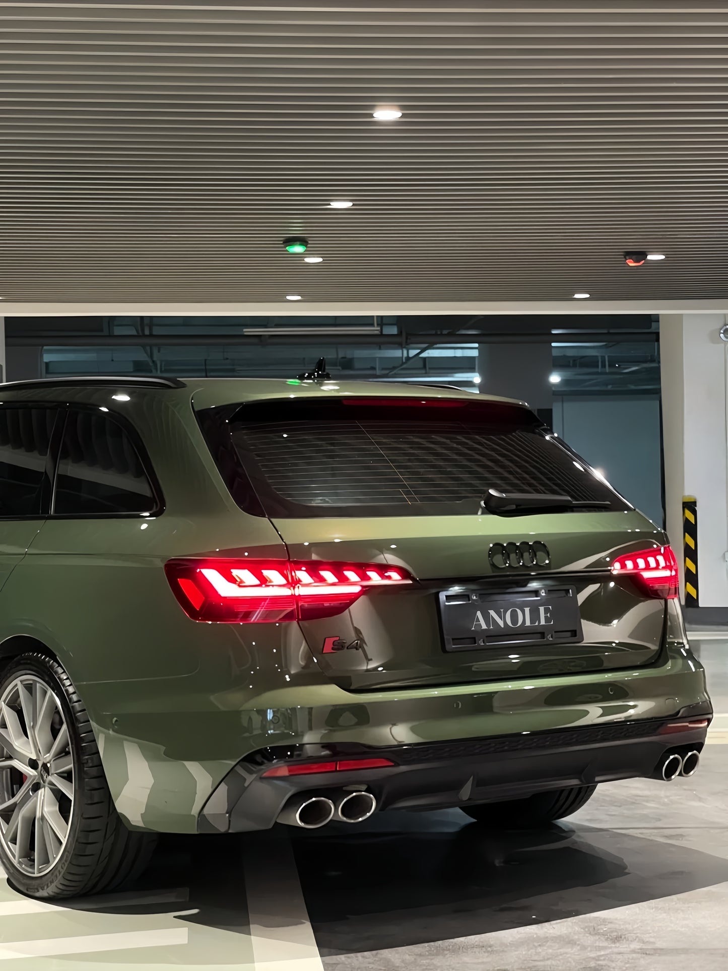 Anole Glossy Metallic District Green Car Vinyl Wrap