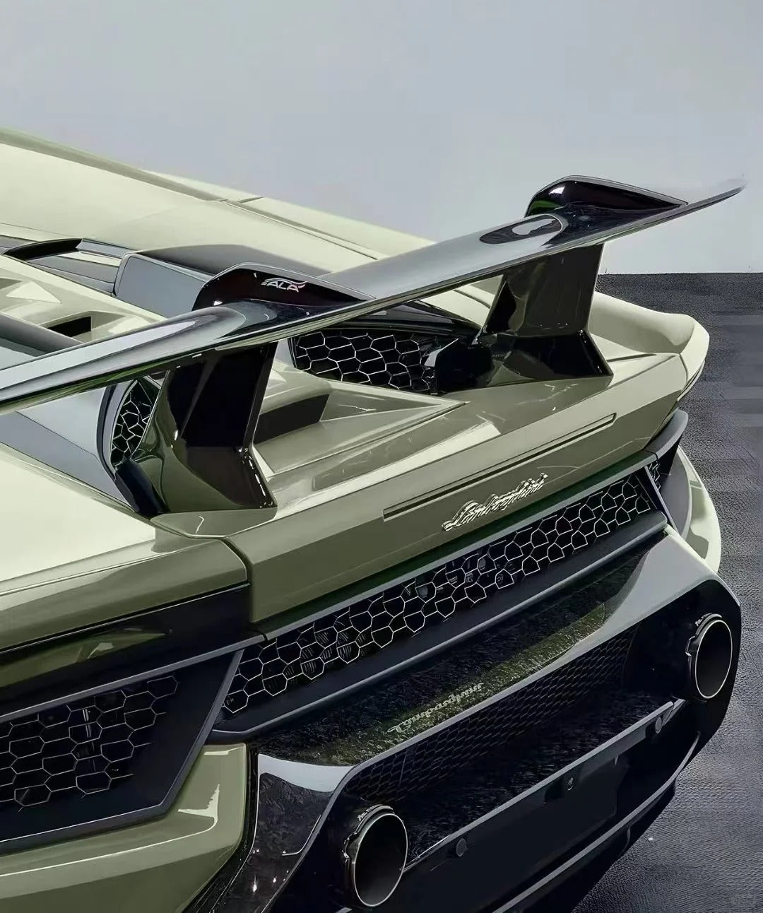 Anole Super Glossy Reseda Battle Green Vinyl Car Wrap