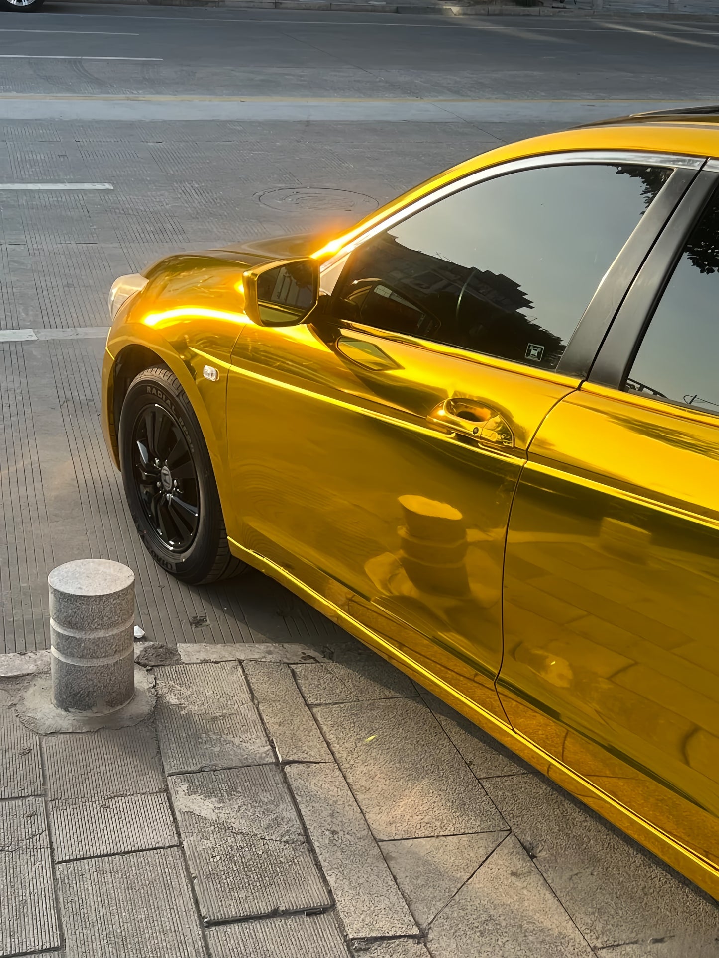 Anole Mirror Chrome Stretching Gold Vinyl Car Wrap