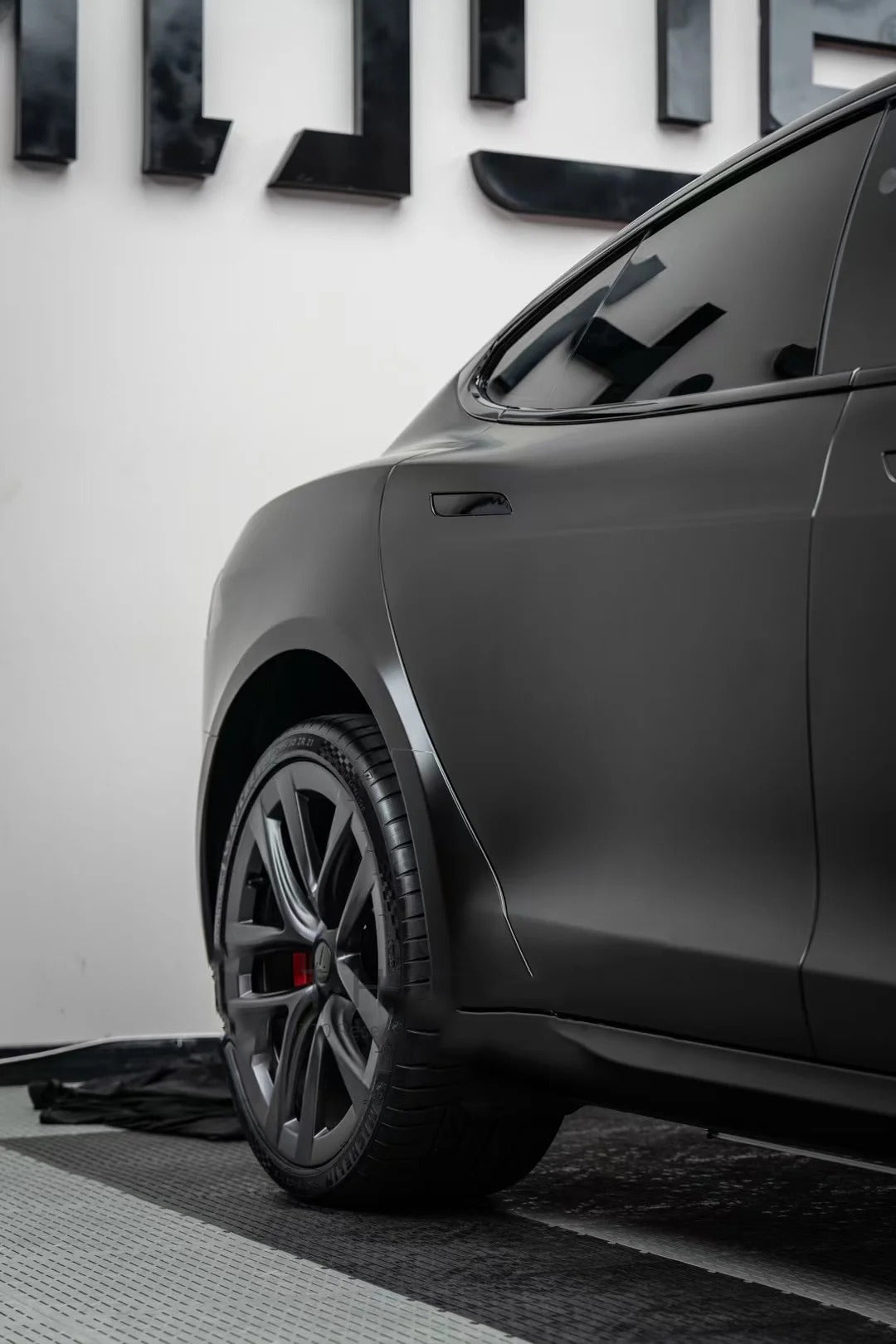 Anole Matte Satin Black Vinyl Wrap