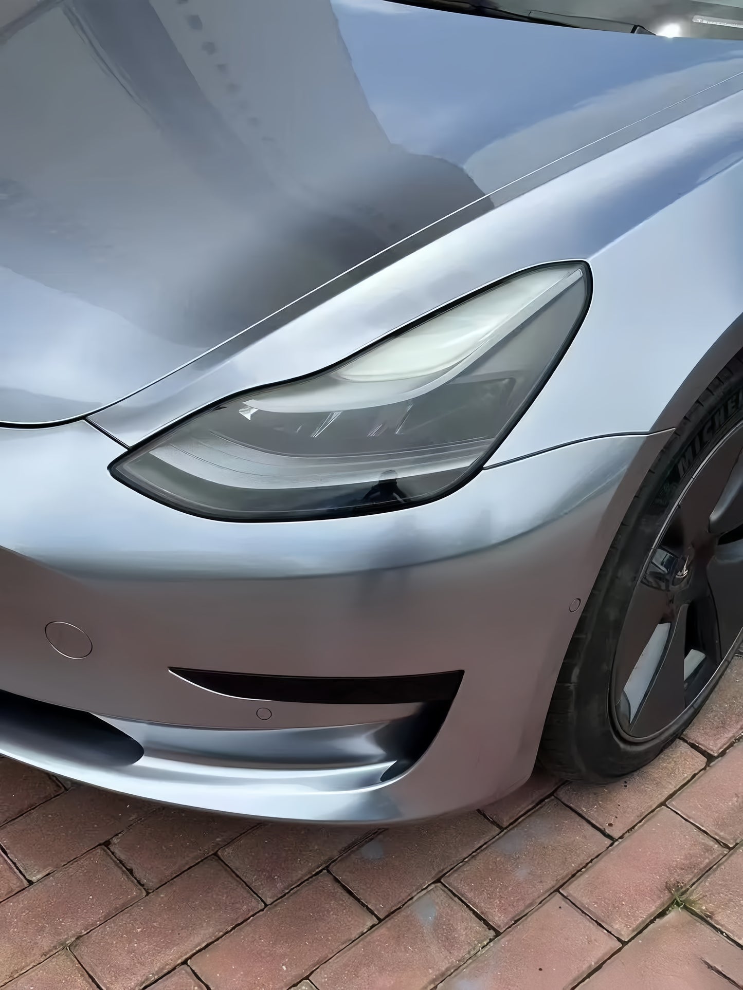 Anole Glossy Metallic Titanium Gray Vinyl Car Wrap