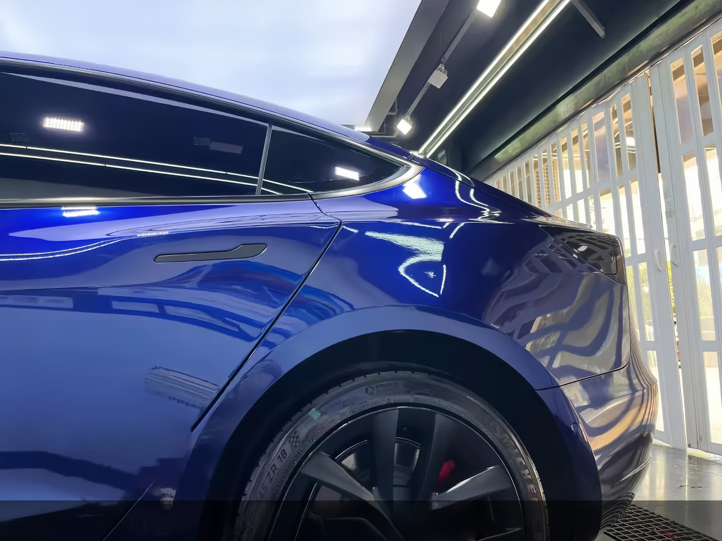 Anole Glossy Metallic Tanzanite Blue Vinyl Car Wrap