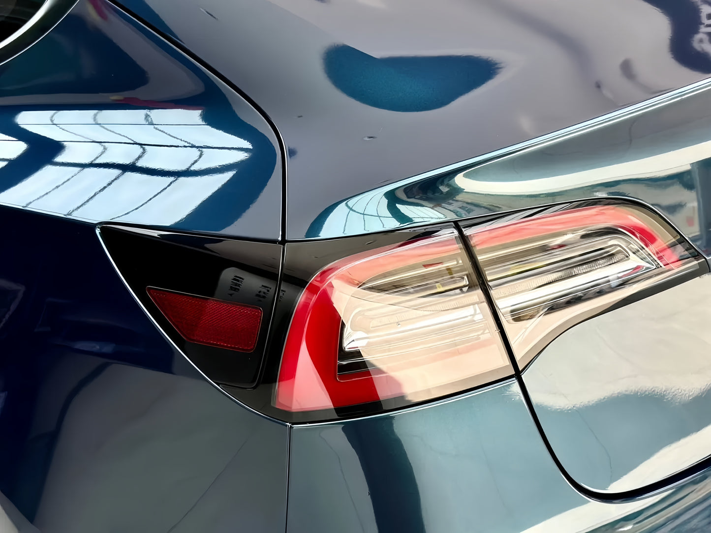Anole Glossy Metallic Deep Jungle Green Car Vinyl Wrap
