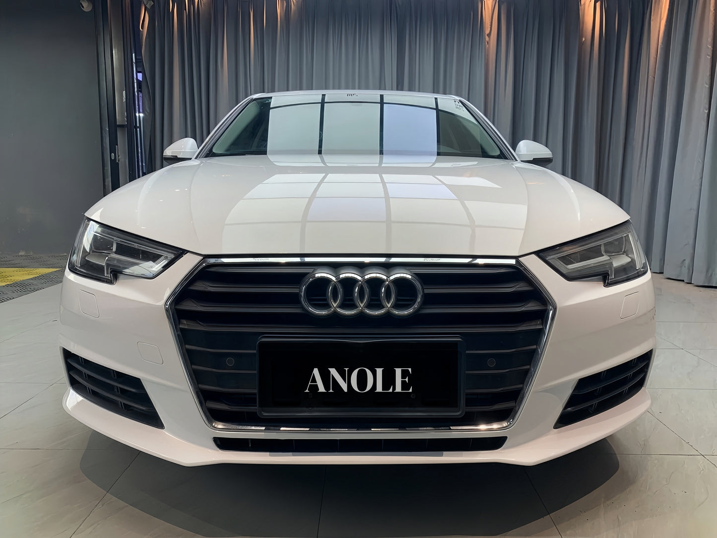 Anole High Glossy Crystal White Vinyl Car Wrap