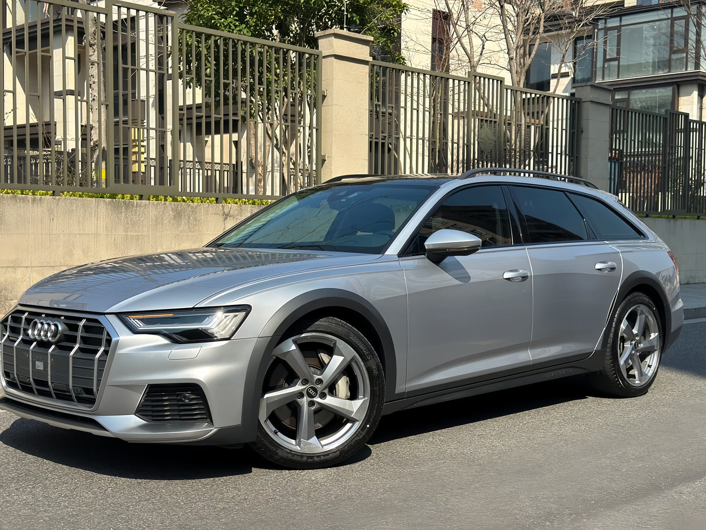 Anole Glossy Metallic Florett Silver Car Vinyl Wrap