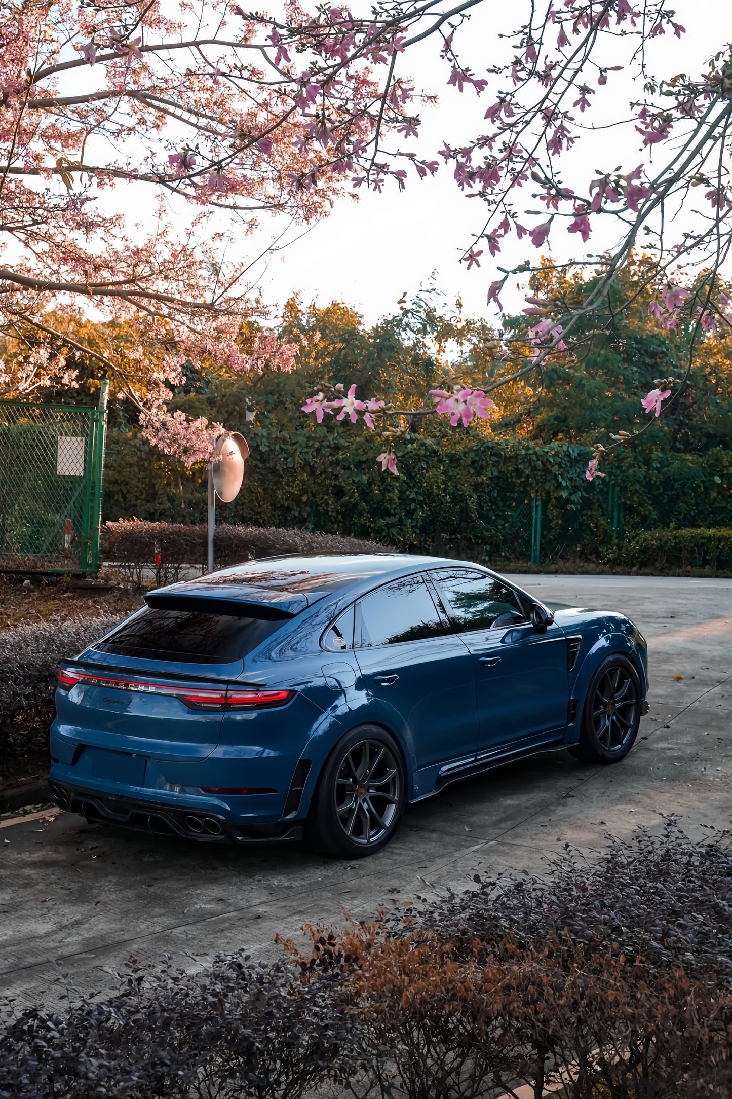 Anole High Gloss Crystal Porsche Deep Blue Vinyl Car Wrap