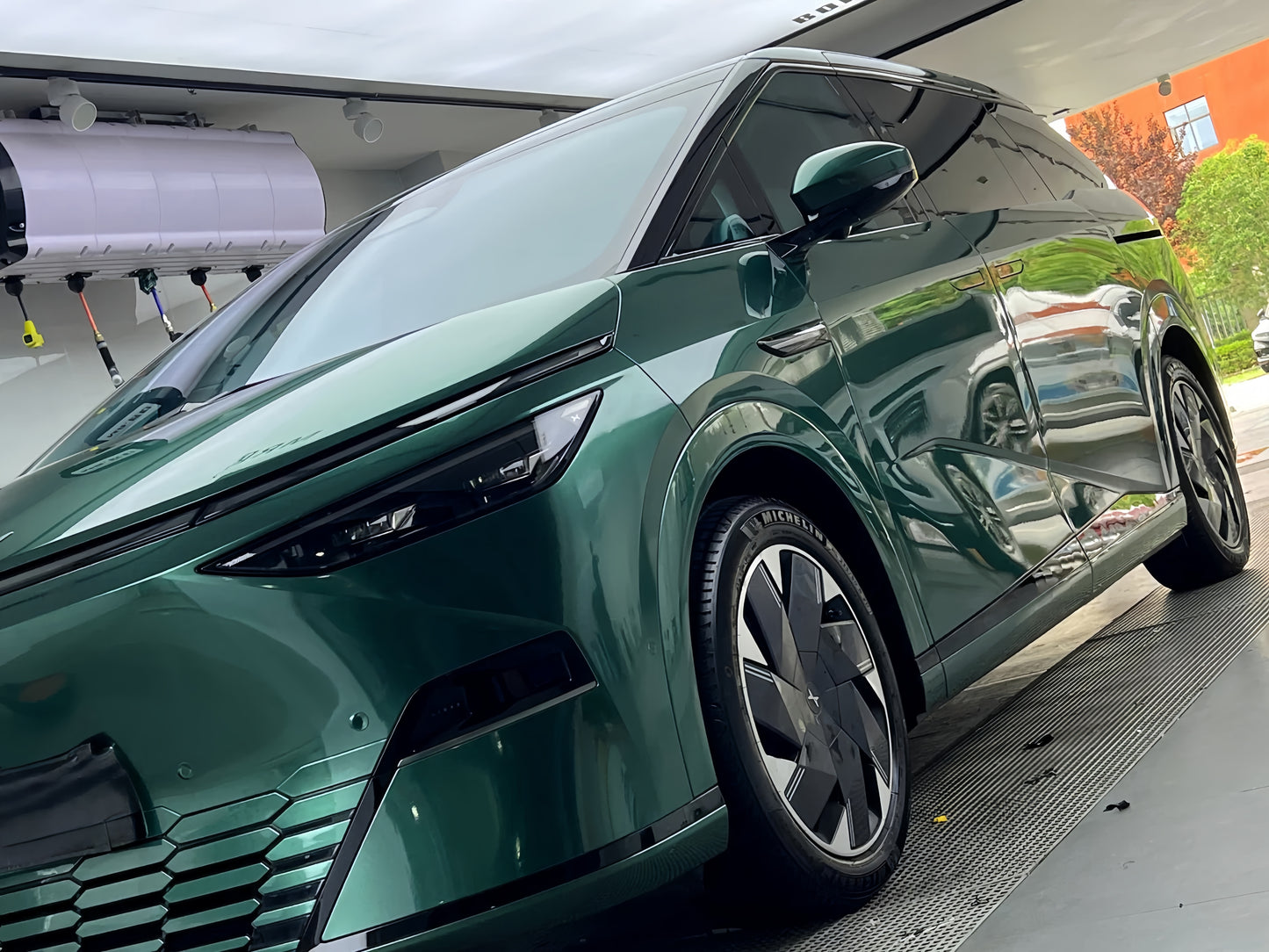 Anole Glossy Metallic Sacramento Green Car Vinyl Wrap