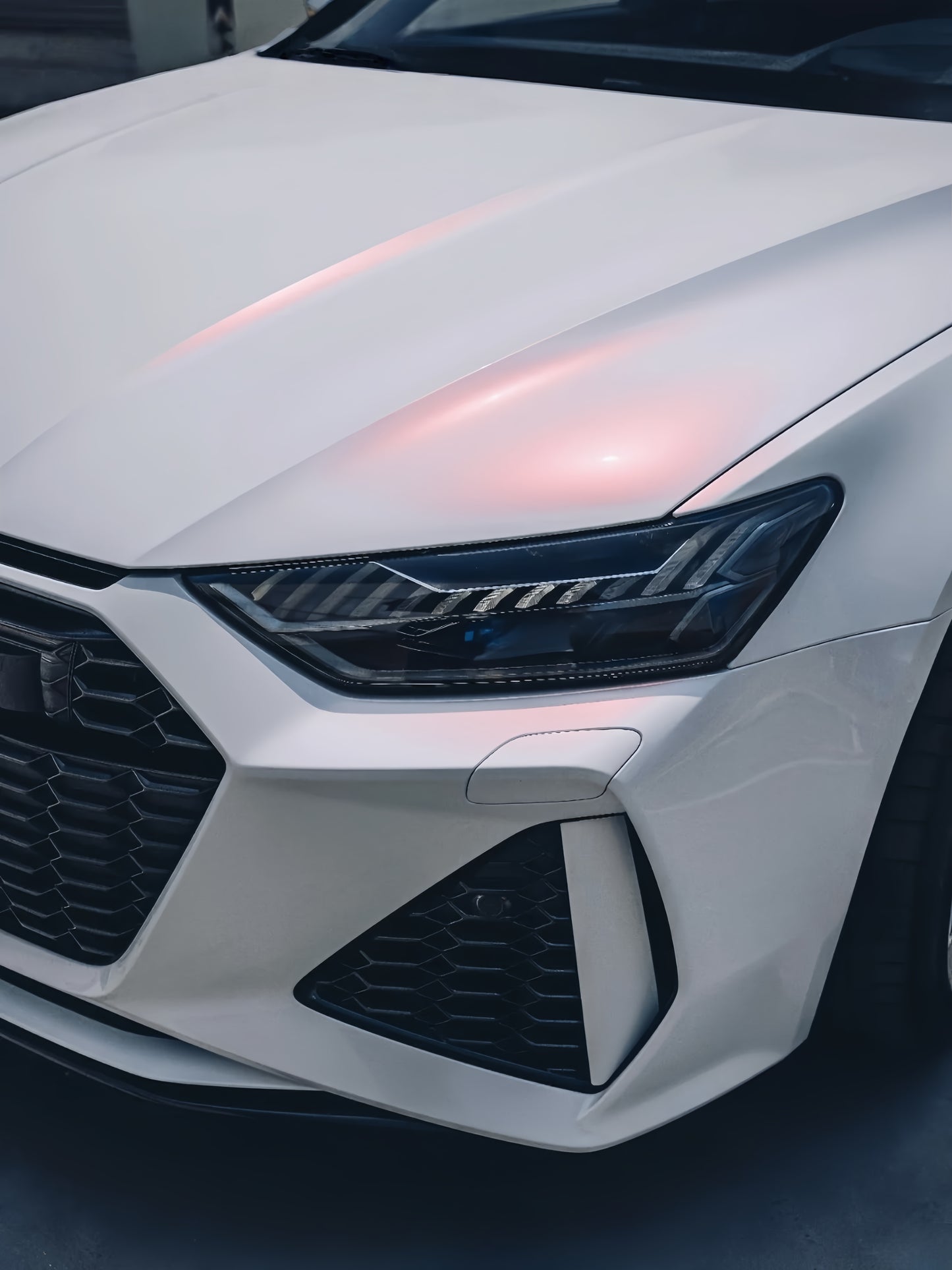 Anole Glossy White Red Vinyl Car Wrap