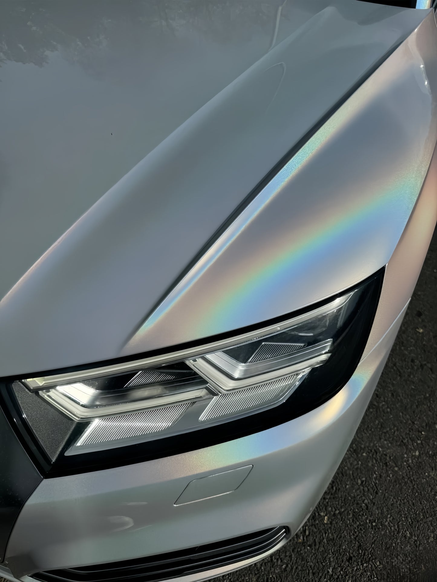 Anole Rainbow Metallic Majestic White/ Iridescent Laser White Vinyl Car Wrap