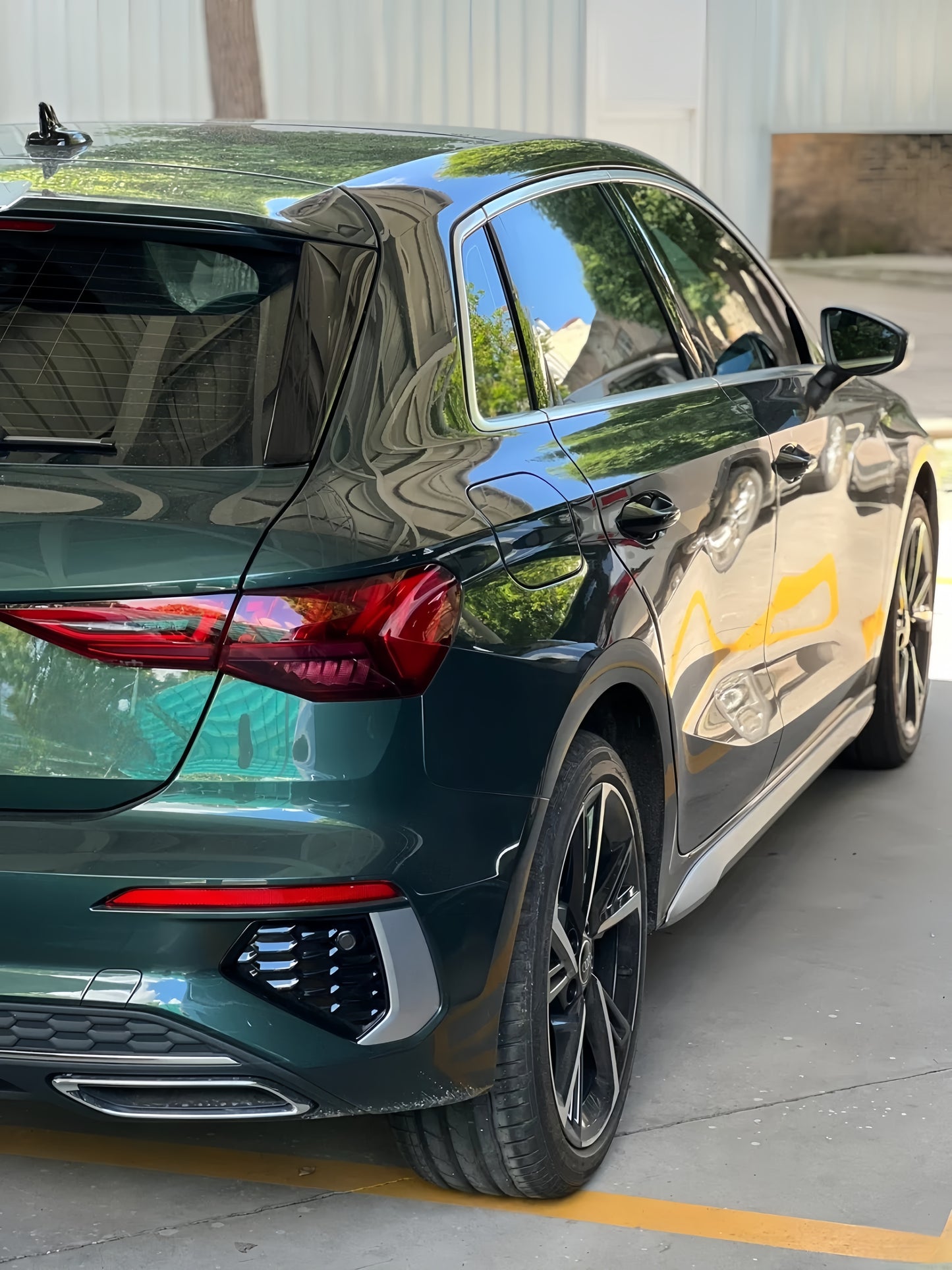 Anole Glossy Metallic Gotland Green Car Vinyl Wrap