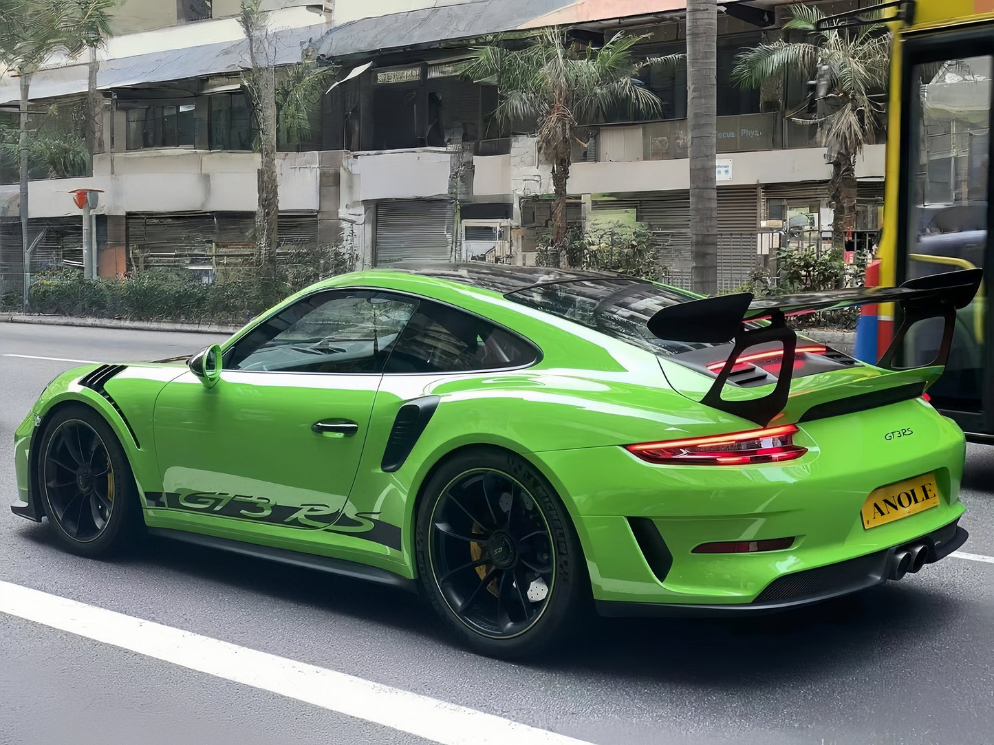Anole Super Glossy Lizard Green Vinyl Car Wrap