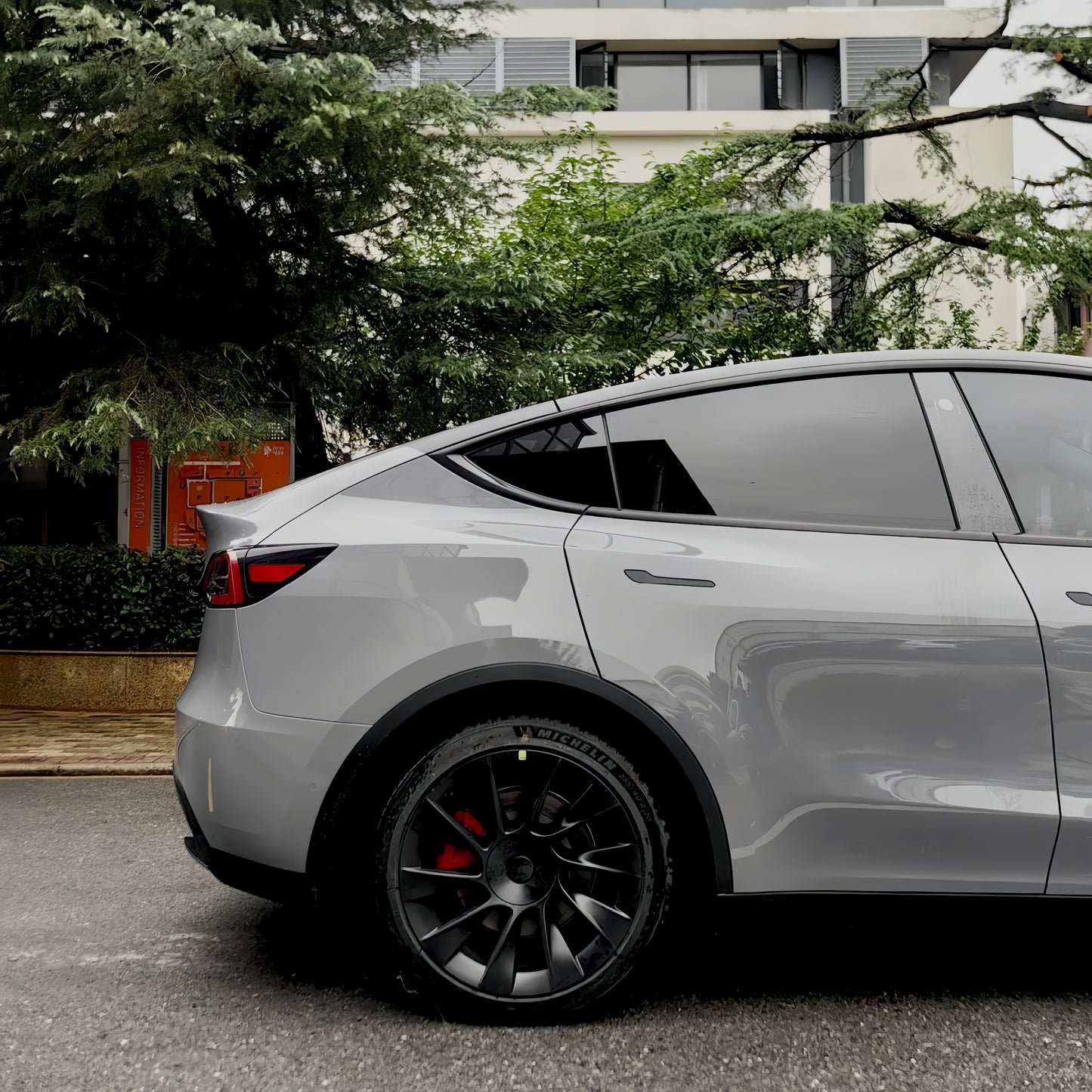 Anole High Glossy Gentle Gray Car Wrap