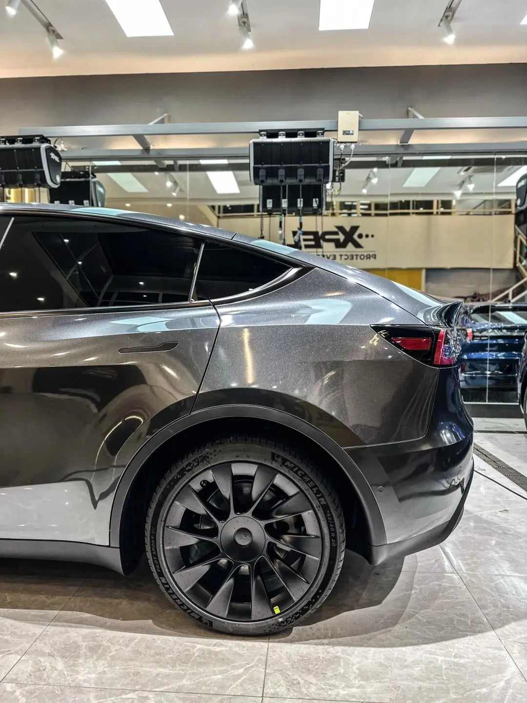 Anole Glossy Metallic Dim Gray Car Vinyl Wrap