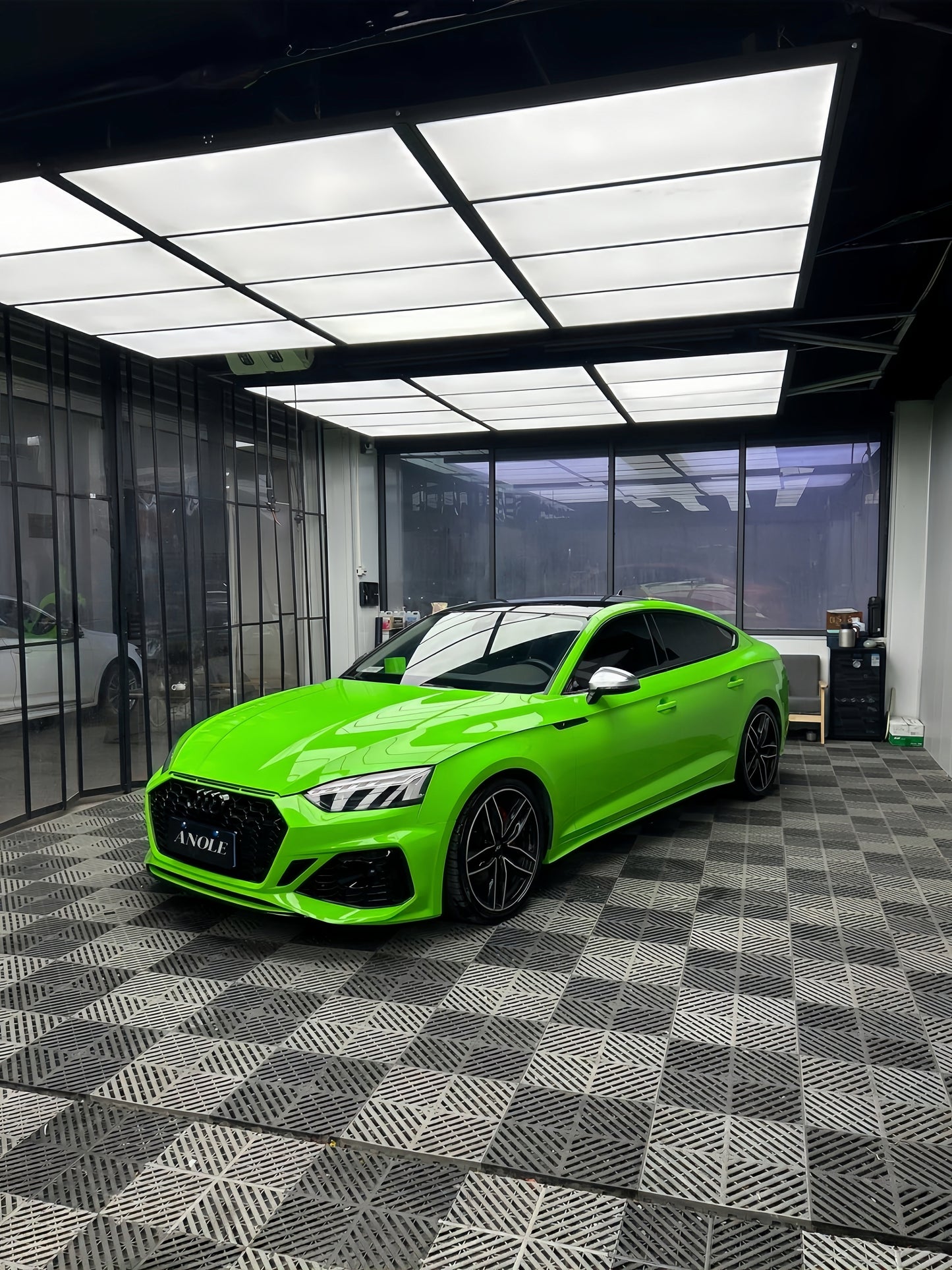Anole Super Glossy Lizard Green Vinyl Car Wrap