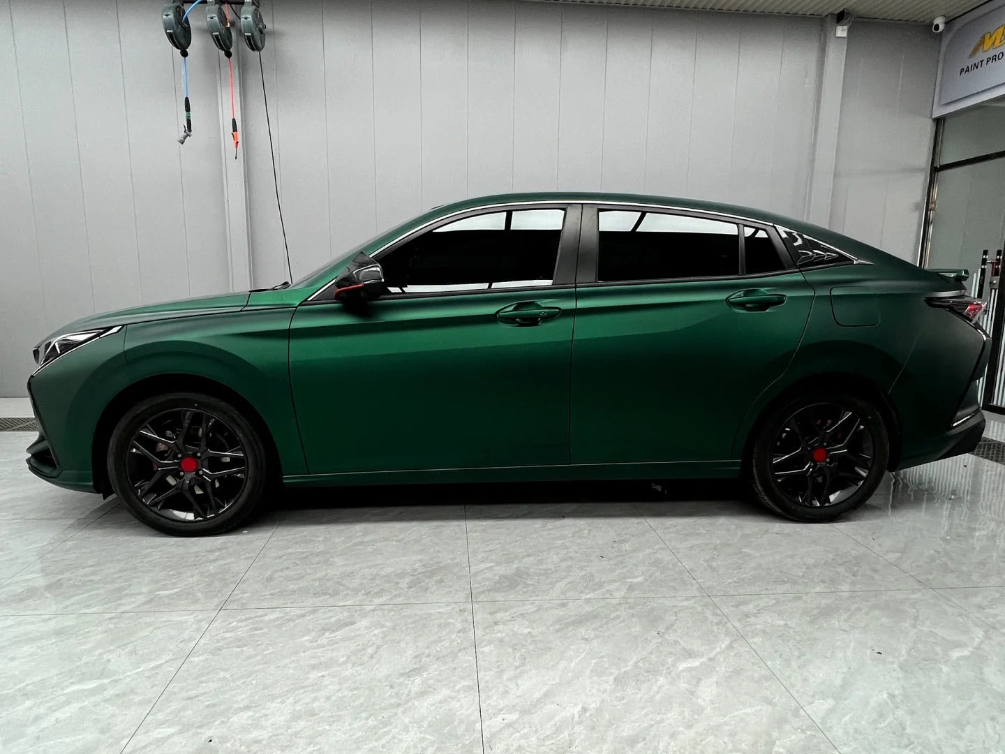 Anole Satin Chrome Silk Green Vinyl Car Wrap