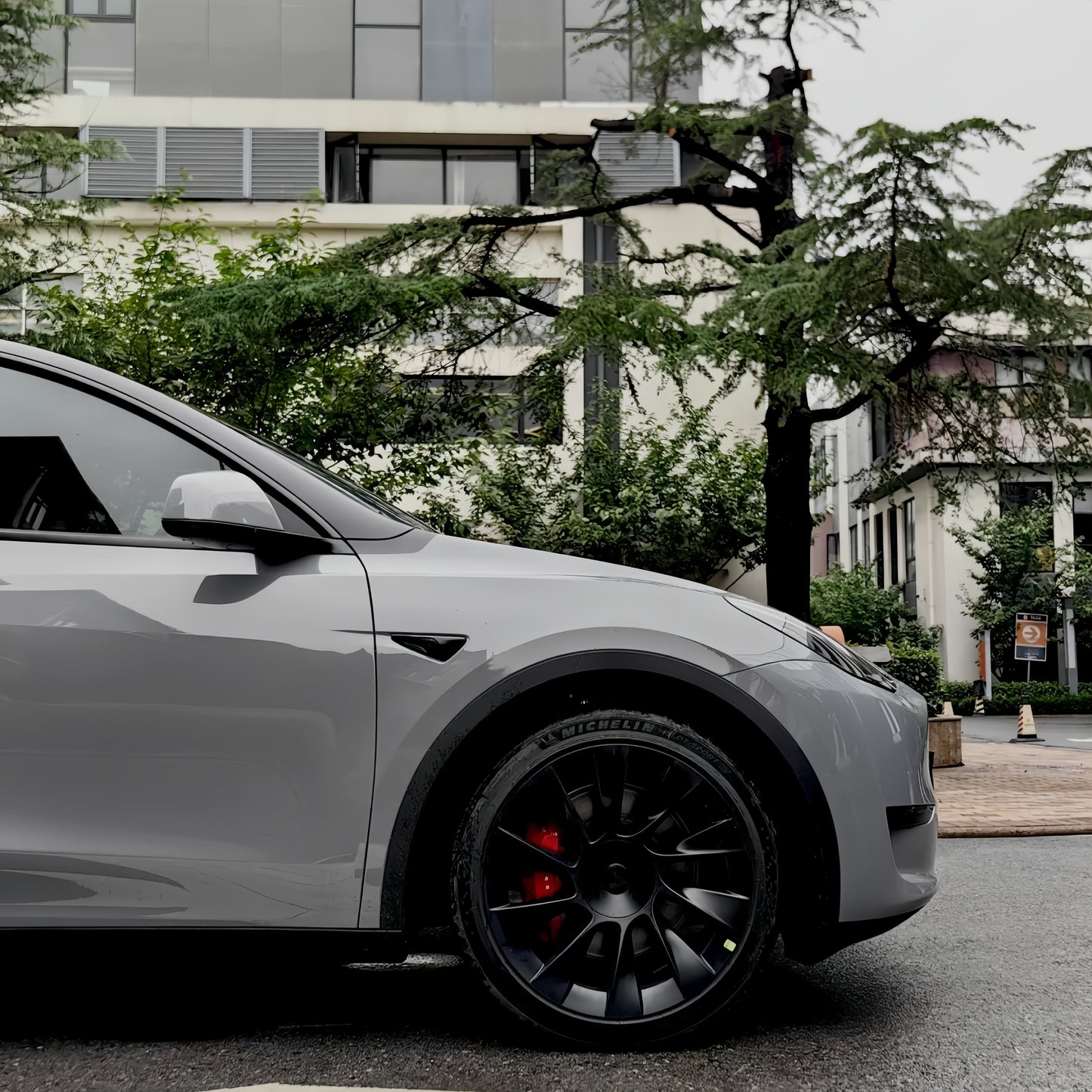 Anole High Glossy Gentle Gray Car Wrap