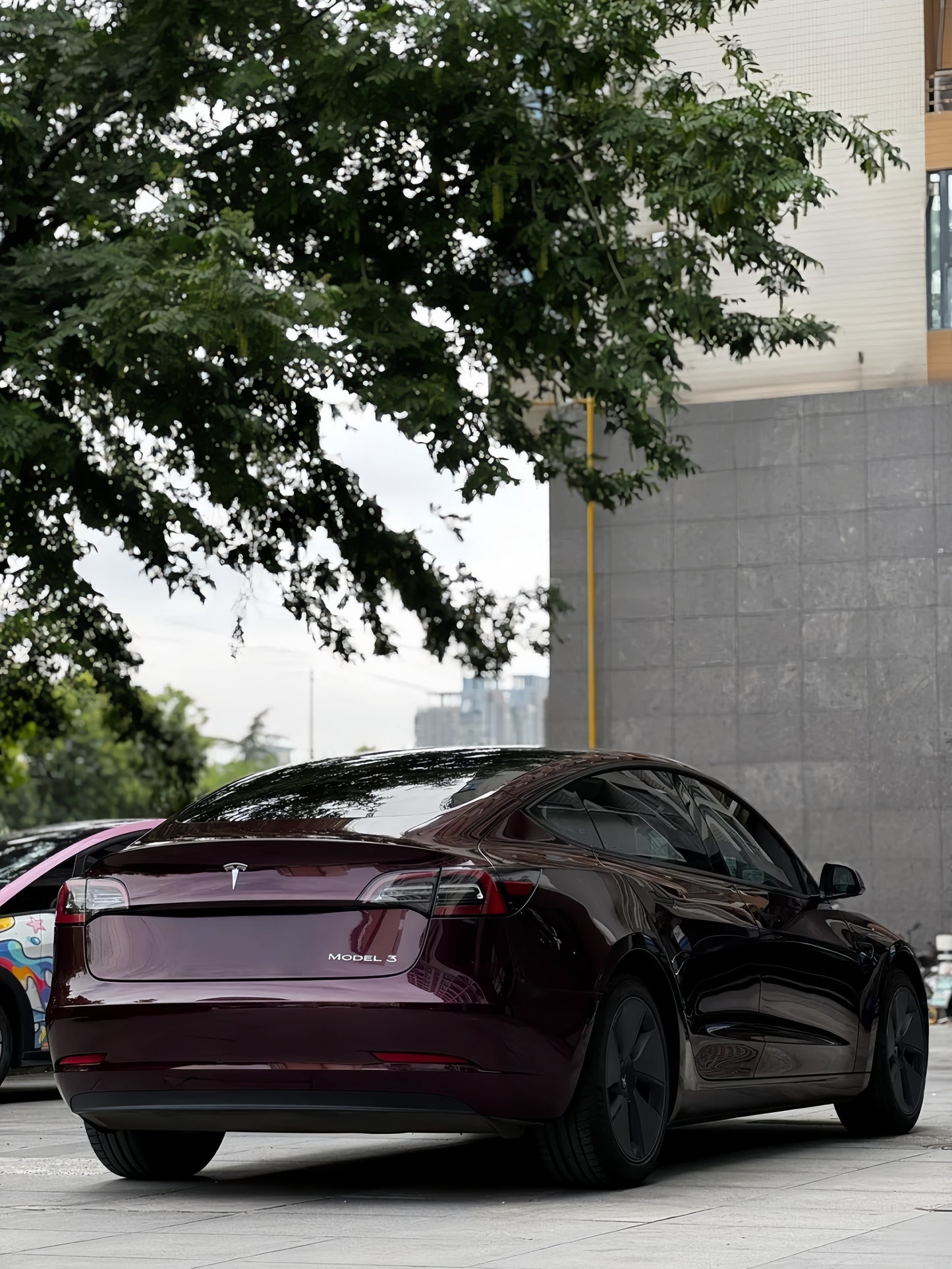 Anole Glossy Metallic Victoria Violet Vinyl Car Wrap