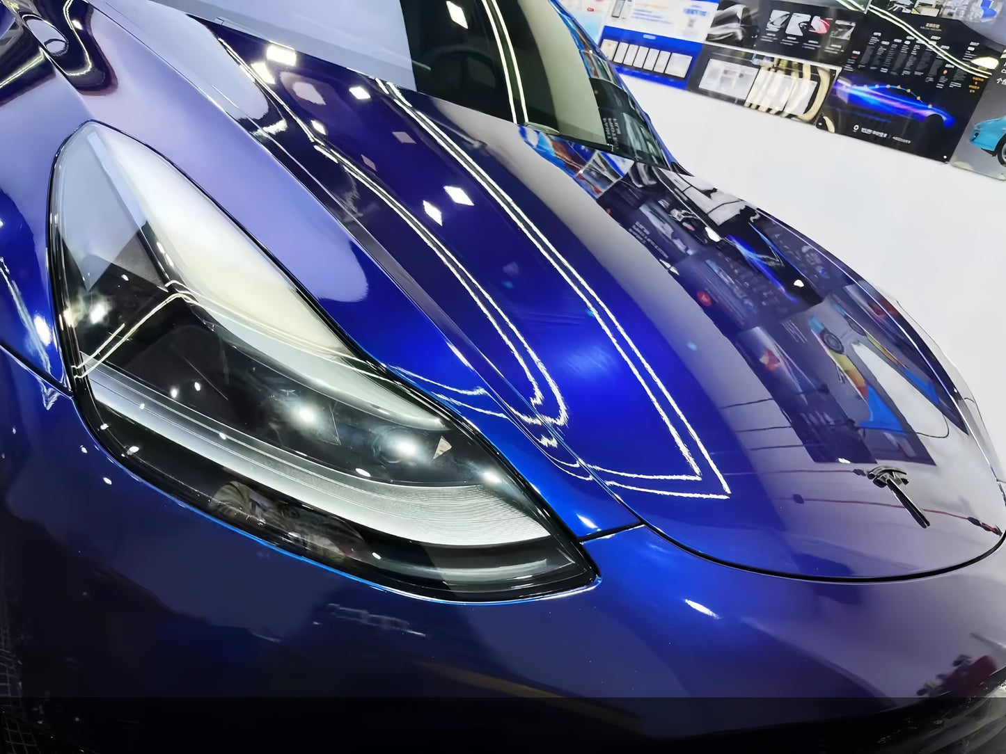 Anole Glossy Metallic Tanzanite Blue Vinyl Car Wrap