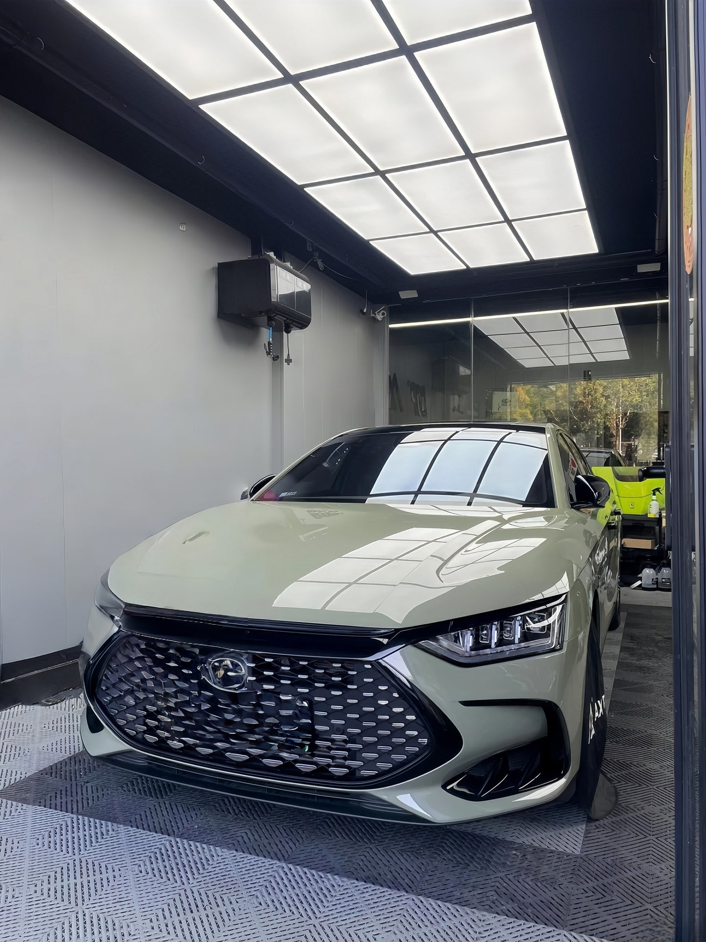 Anole Super Glossy Deep Khaki Green Vinyl Car Wrap
