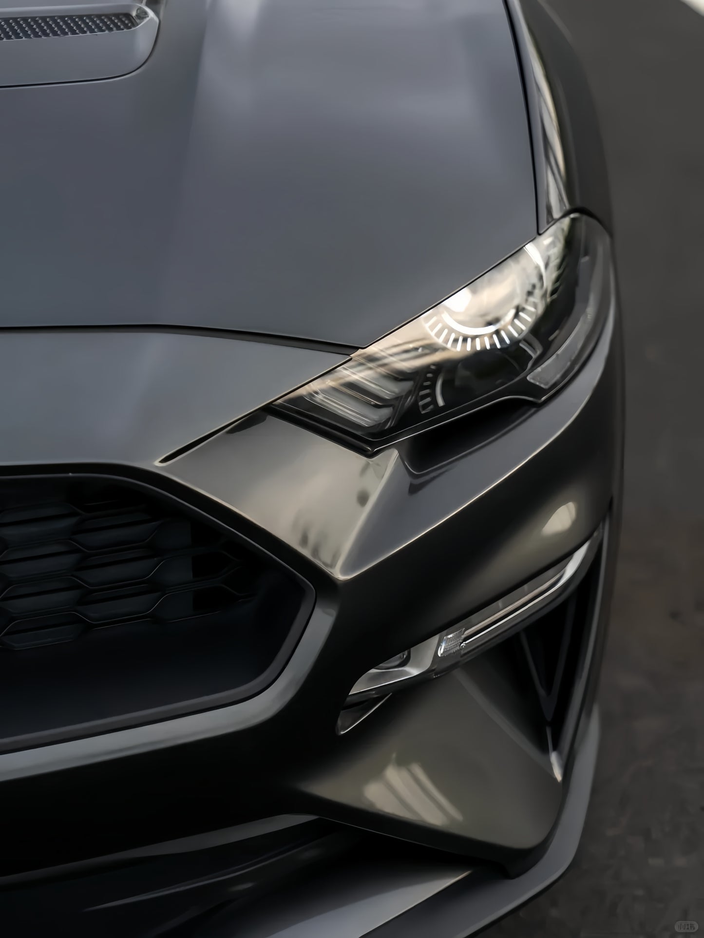 Anole Glossy Metallic Silver Gray Vinyl Car Wrap