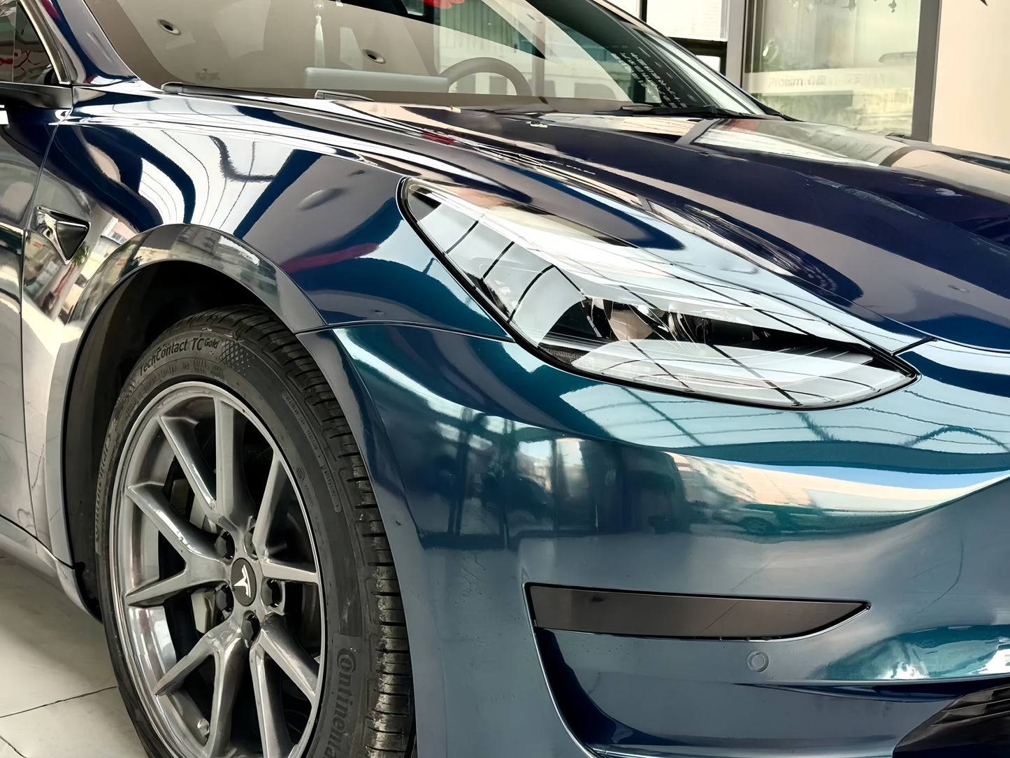 Anole Glossy Metallic Deep Jungle Green Car Vinyl Wrap