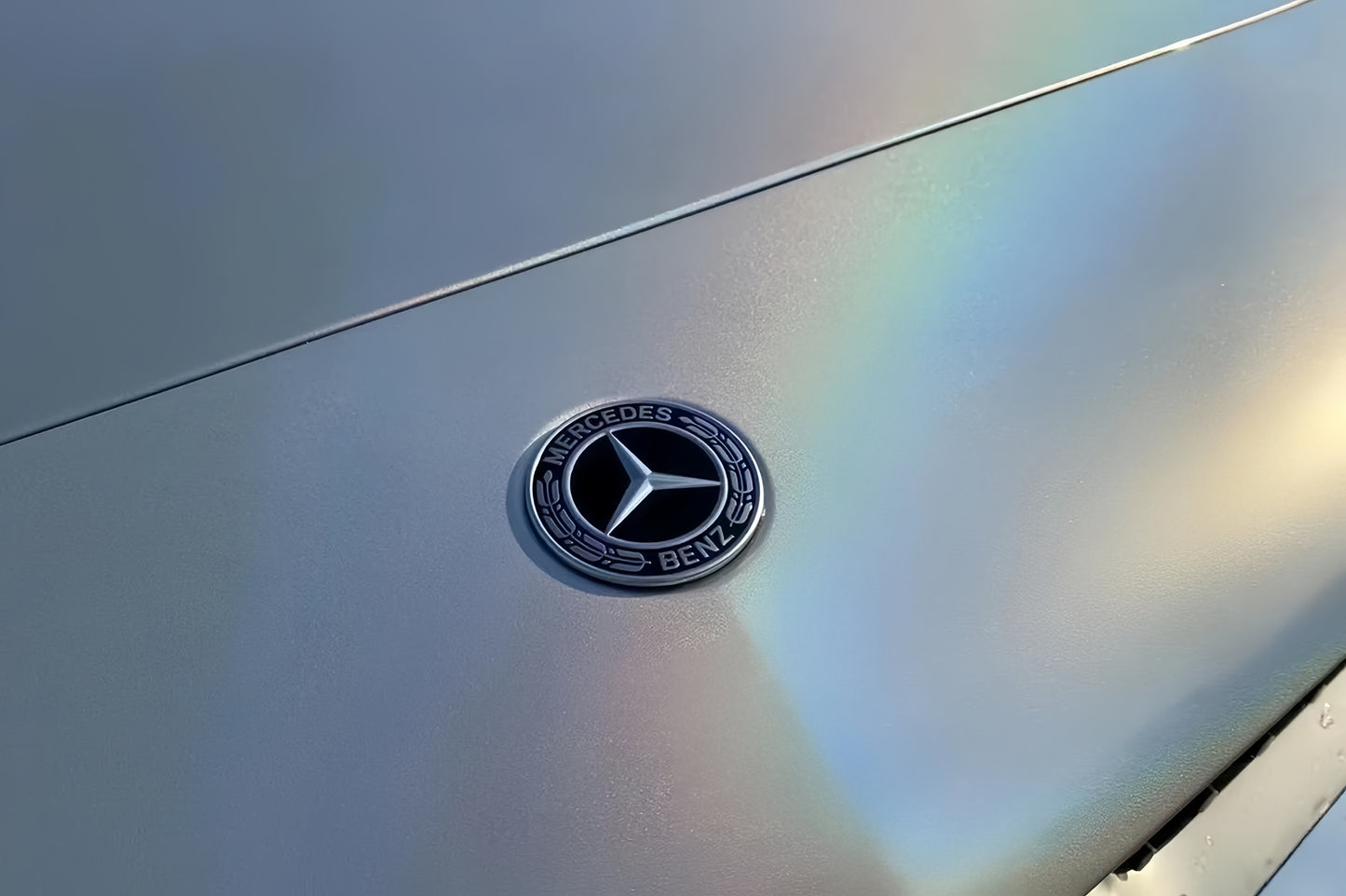 Anole Rainbow Metallic Majestic White/ Iridescent Laser White Vinyl Car Wrap