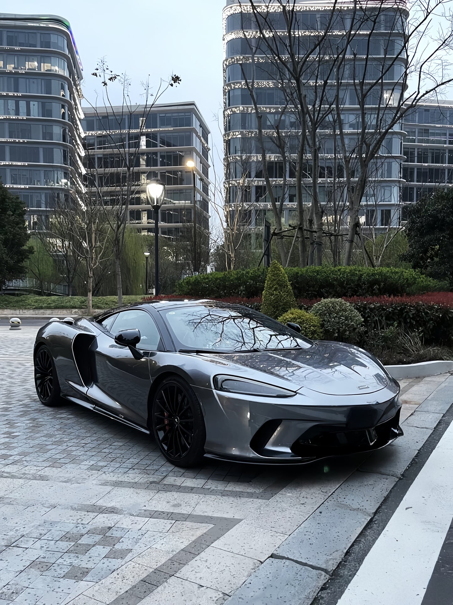 Anole Glossy Metallic Titanium Gray Vinyl Car Wrap
