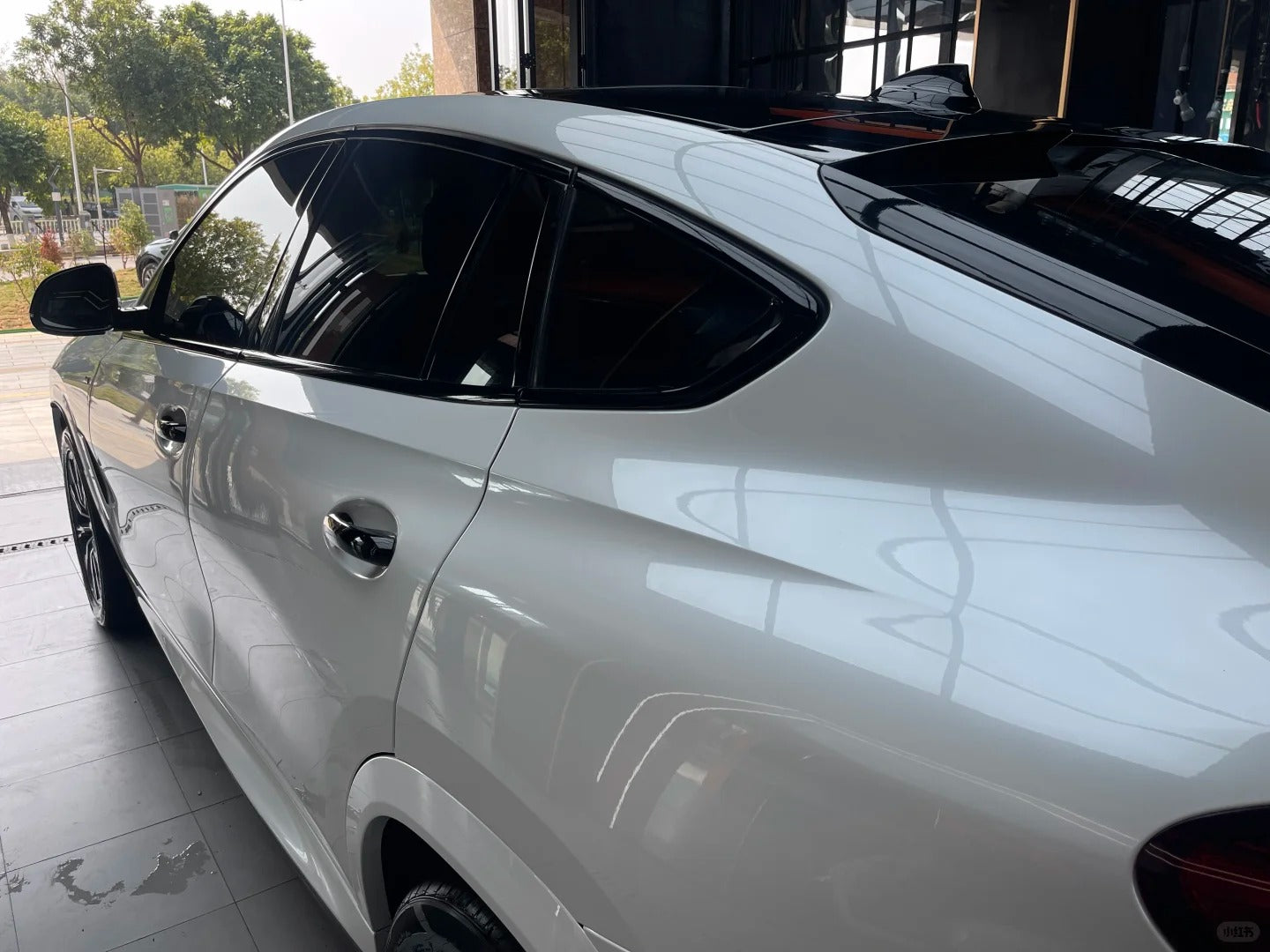 Anole Glossy Pearl White Car Vinyl Wrap