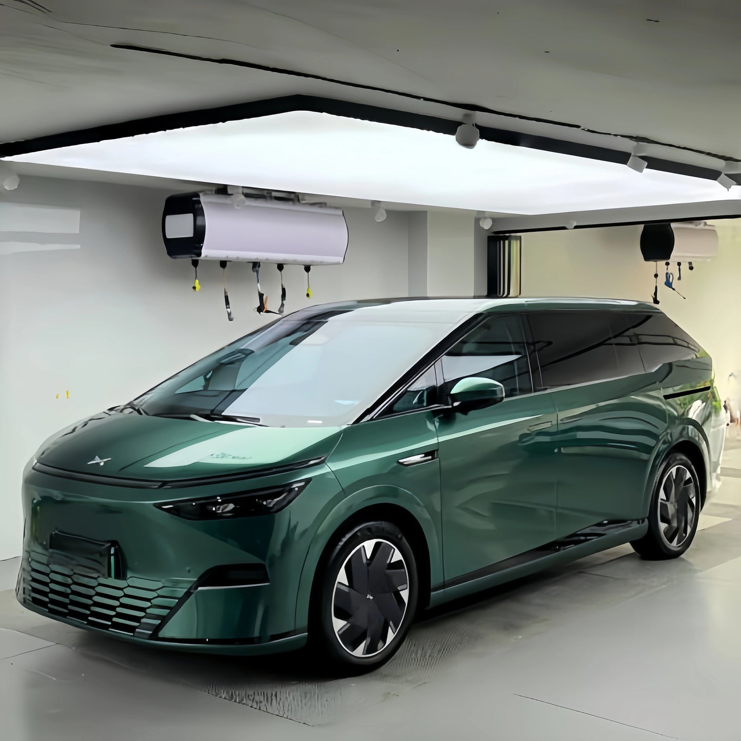 Anole Glossy Metallic Sacramento Green Car Vinyl Wrap