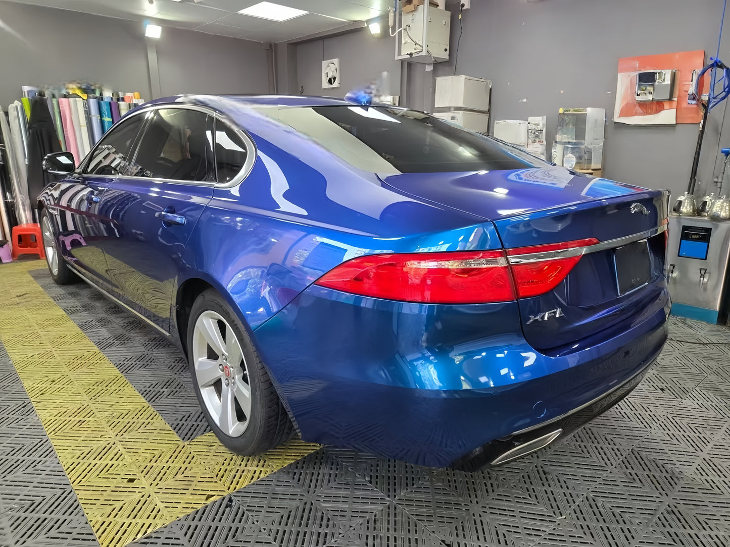 Anole Glossy Metallic Deep Blue Vinyl Car Wrap