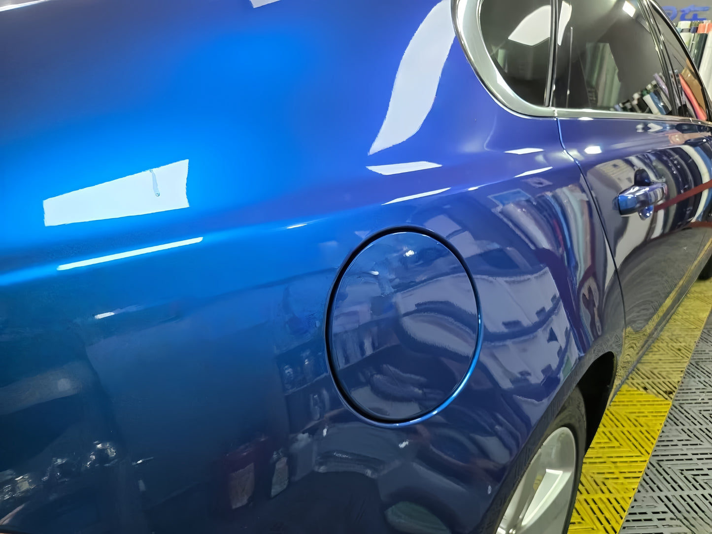 Anole Glossy Metallic Deep Blue Vinyl Car Wrap