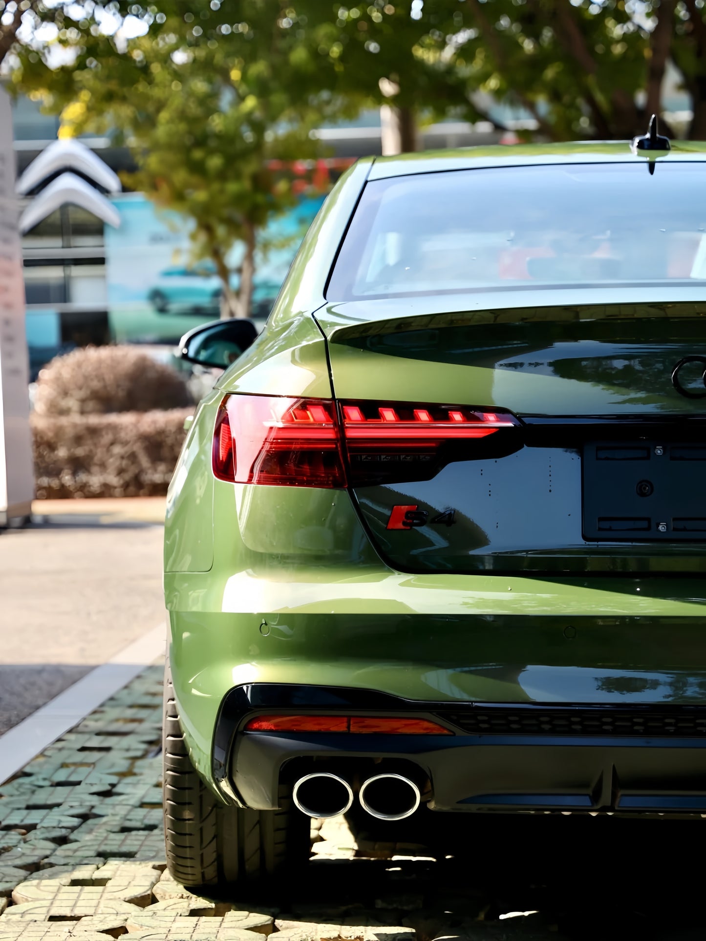 Anole Glossy Metallic District Green Car Vinyl Wrap