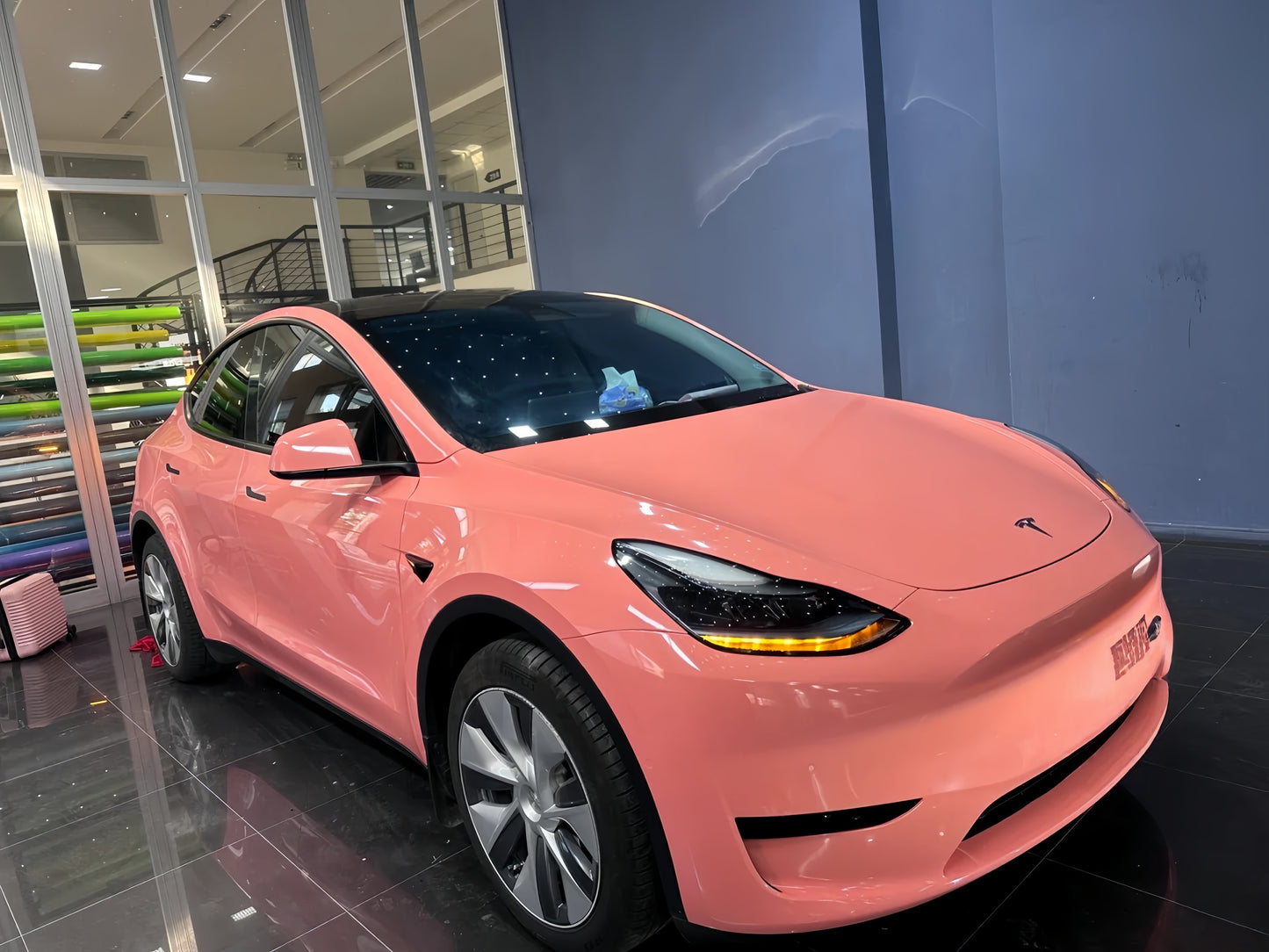 Anole Super Glossy Bubblegum / Piggy Pink Vinyl Car Wrap